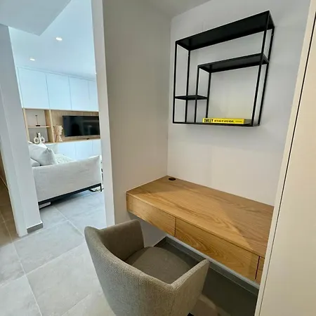Luxurious Renovated Apartment Estepona