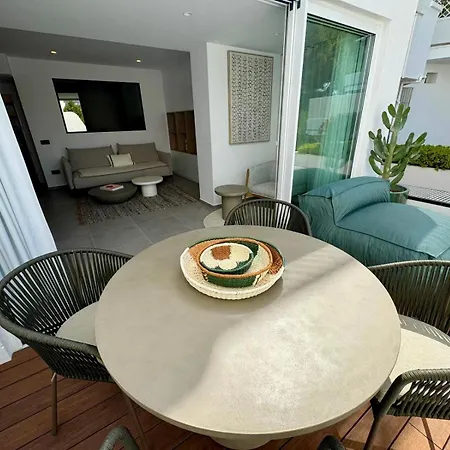 Luxurious Renovated *
